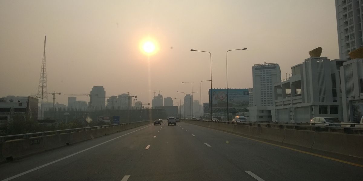 音箱与唱片特写,对应酷狗音乐听歌报告中的曲风迁移轨迹